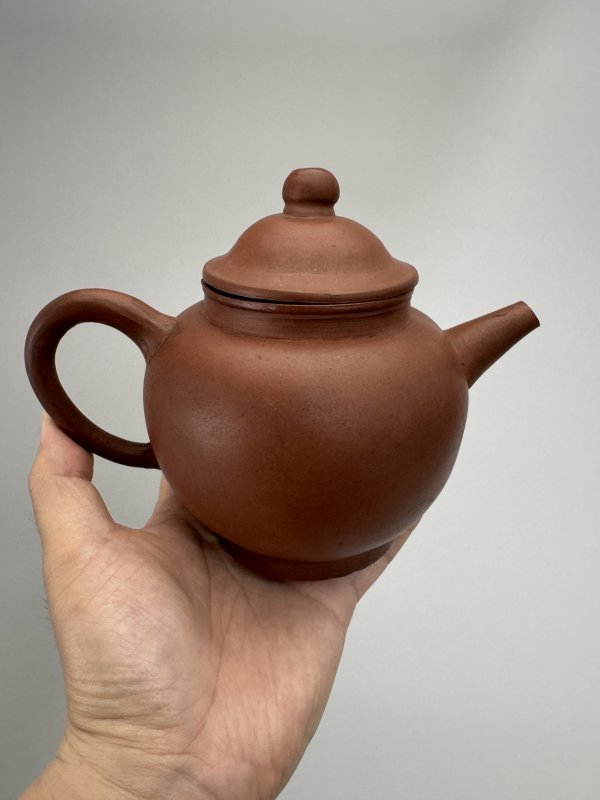 清 紫泥壶、竹香刻诗文锡制桃杯一组 - 图12
