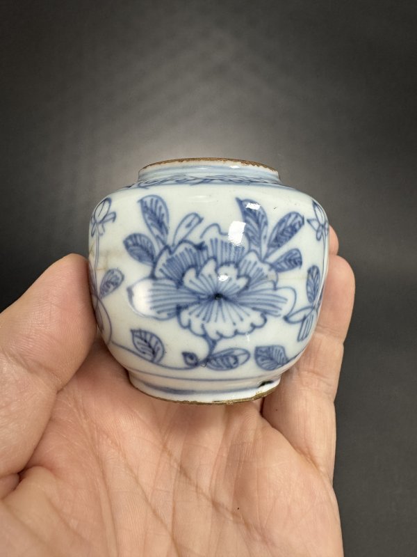 清早期 青花缠枝花卉纹小罐 - 图4
