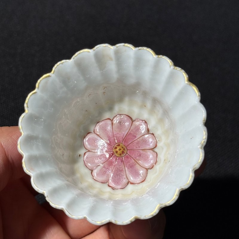 清雍正 粉彩菊瓣纹杯 - 图7