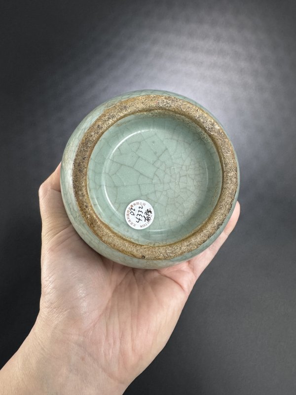 明 龙泉窑青釉贯耳瓶 - 图10