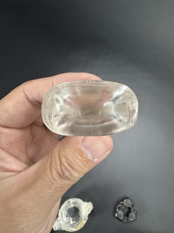 清中期 水晶雕螭龙纹炉、瓶、盒一套 - 图26