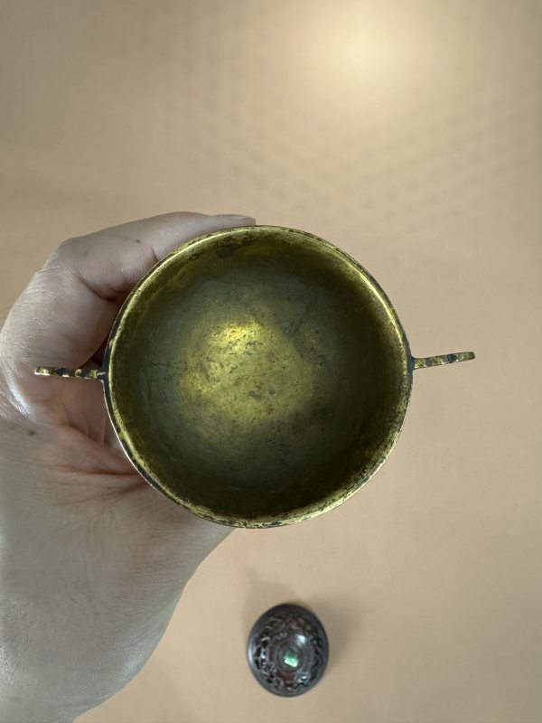 清早期 铜鎏金开光浮雕花鸟鼎式炉 - 图7