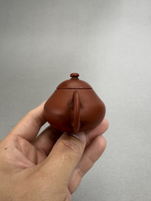 清 嘉庆年制款朱泥梨形汕头壶 - 图6