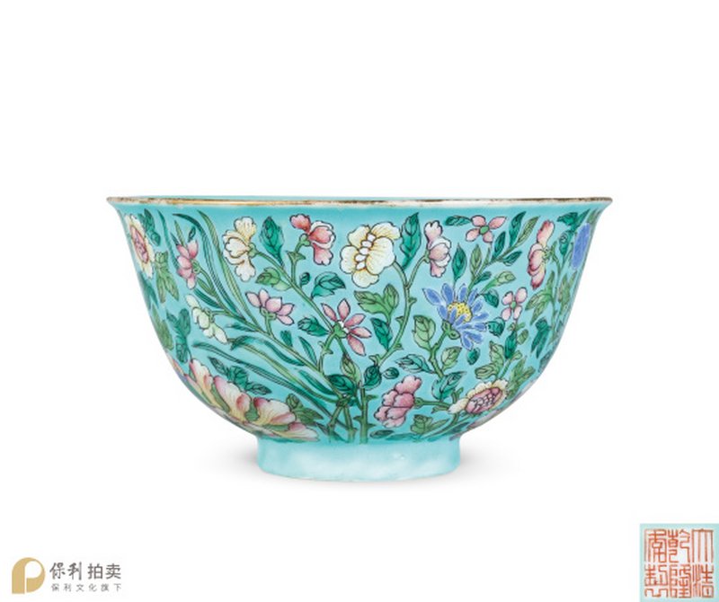 清 松石绿地粉彩富贵长春图碗