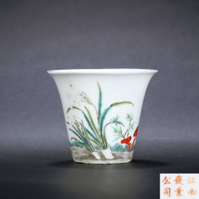民国 粉彩灵仙祝寿图马蹄杯