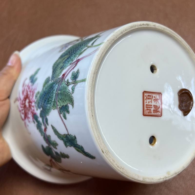 民国 “道光御制”款粉彩折枝花卉纹花盆一对 - 图14
