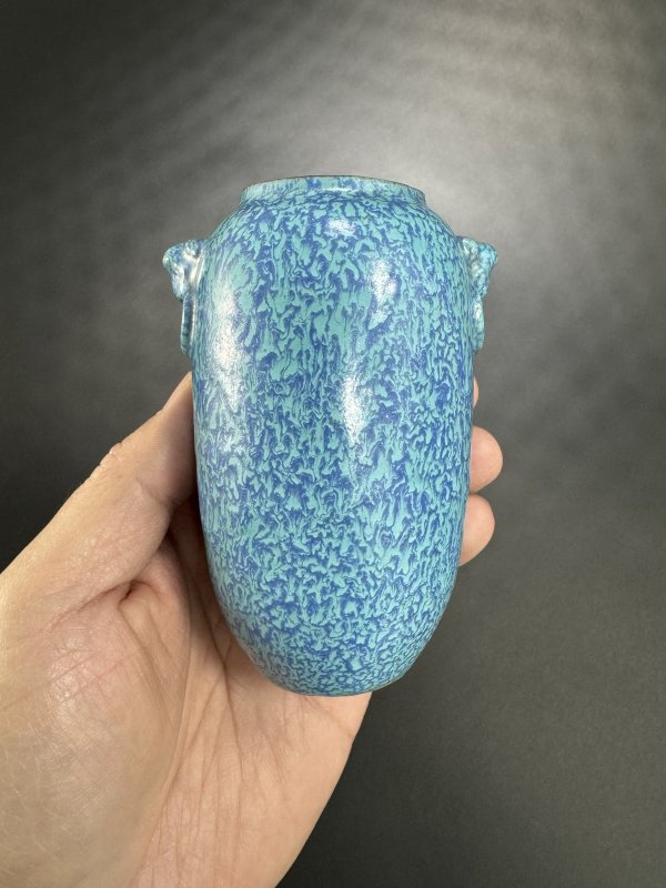 清乾隆 炉钧釉双兽耳衔环小尊 - 图3