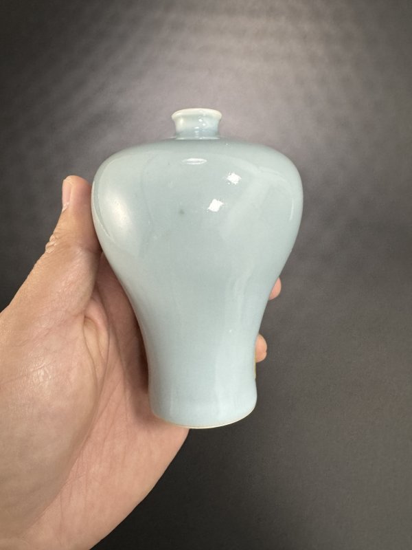 清 天青釉小梅瓶 - 图6