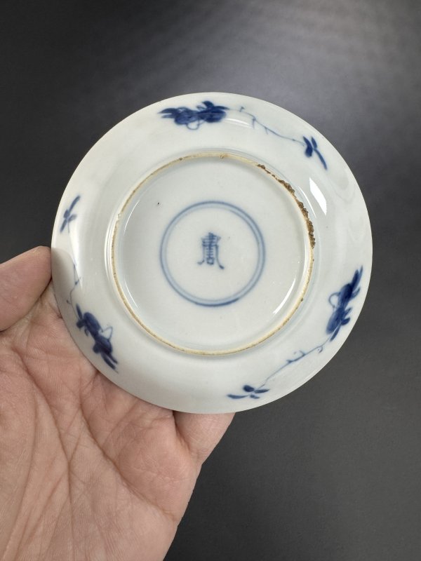 清康熙 青花仕女花卉纹杯、碟两套 - 图16