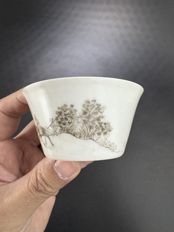 清雍正 墨彩通景高士山水图马蹄杯 - 图3