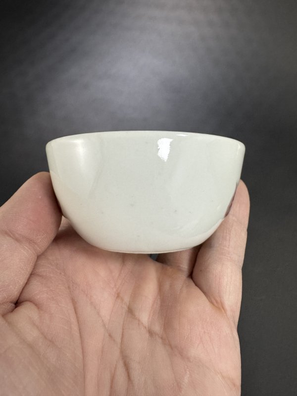 清康熙 釉里红三多纹卧足杯 - 图4