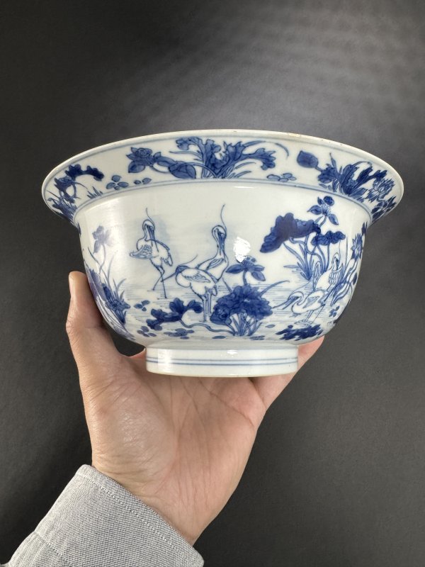 清康熙 青花荷塘鹭鸶纹折沿碗 - 图3