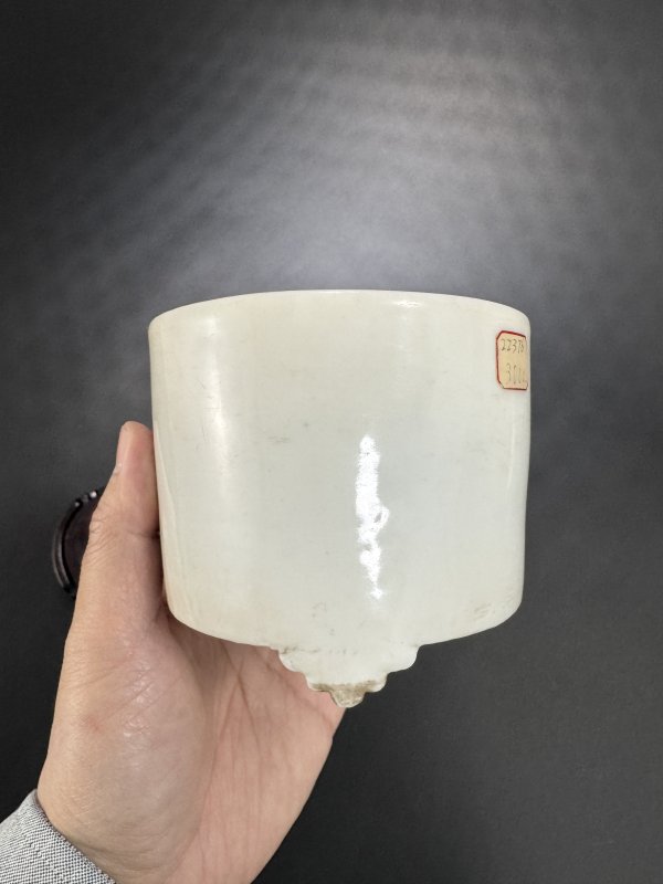 明末清初 德化窑白釉筒式炉 - 图5
