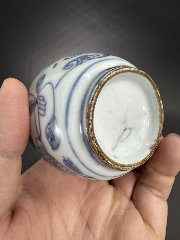 清早期 青花缠枝花卉纹小罐 - 图9