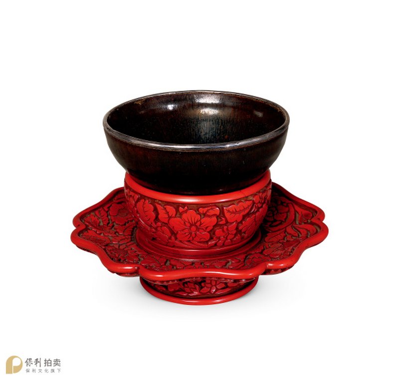明 建窑兔毫天目盏及剔红花卉盏托