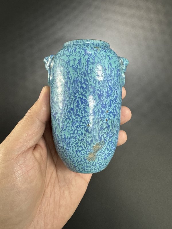清乾隆 炉钧釉双兽耳衔环小尊 - 图5