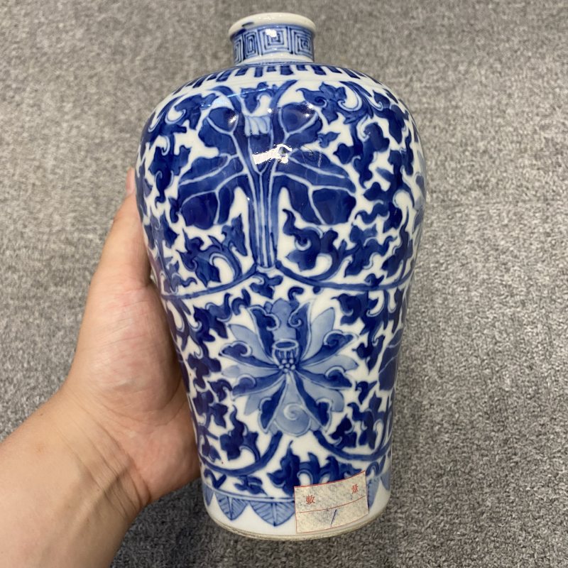 清晚期 青花缠枝莲纹梅瓶 - 图9