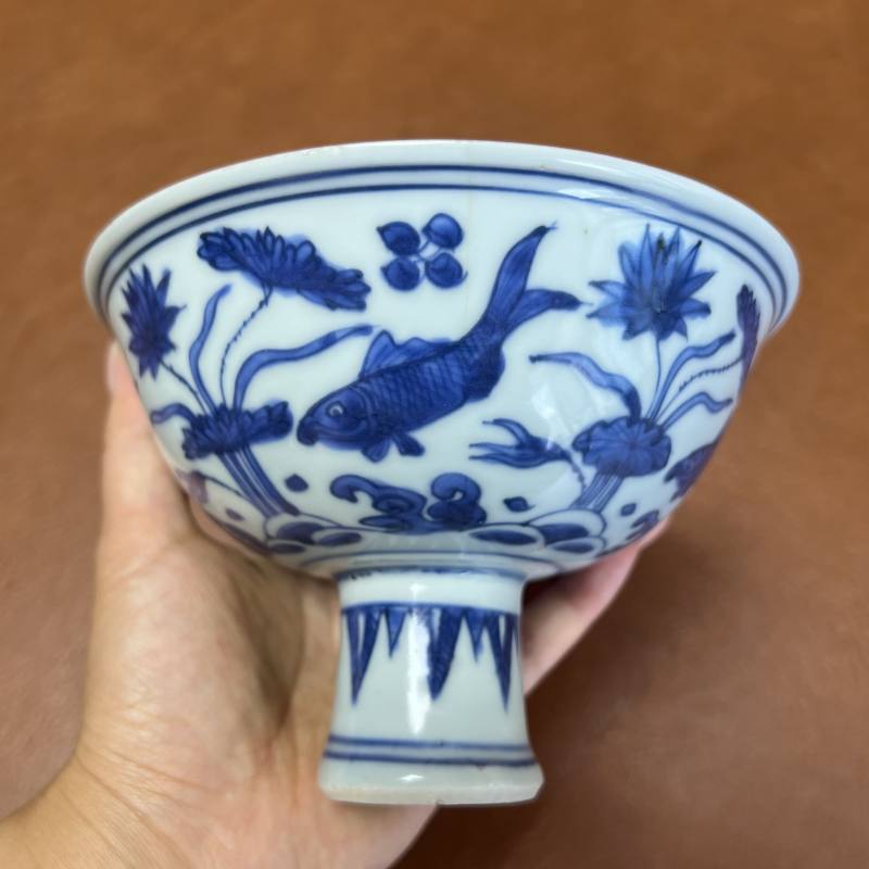 明嘉靖 青花鱼藻纹高足杯 - 图4