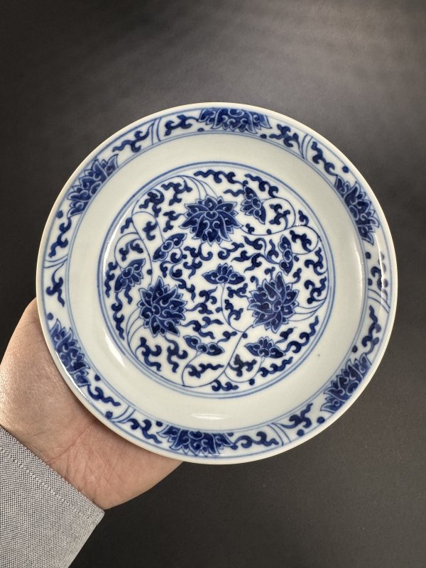 清乾隆 青花缠枝莲纹盘 - 图4