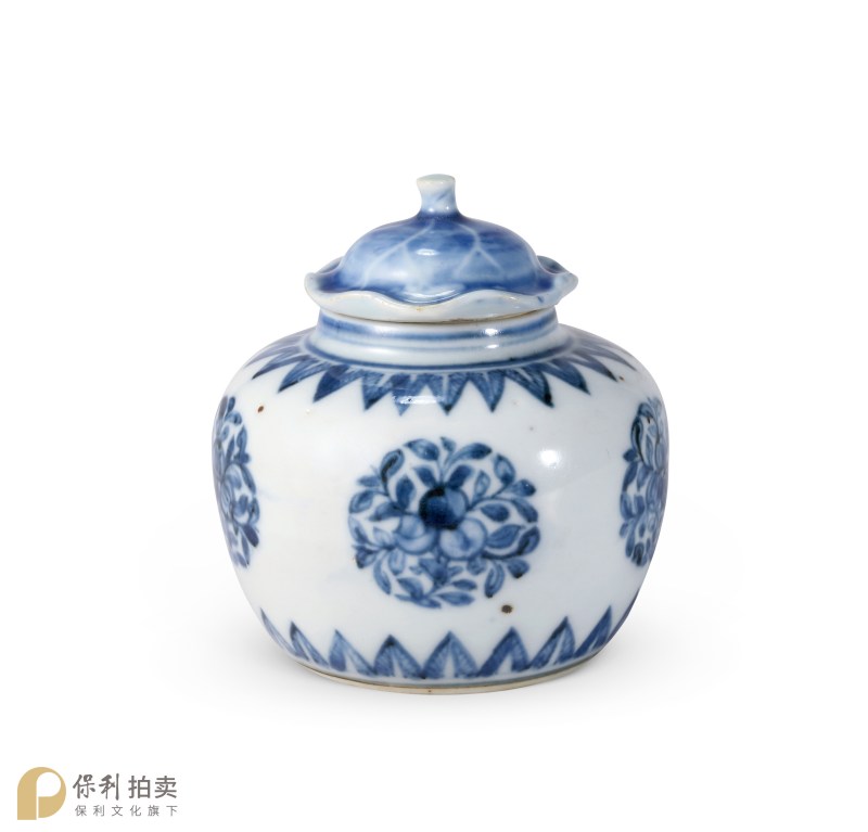 明成化 青花团朵三多蕉叶纹盖罐 - 图2