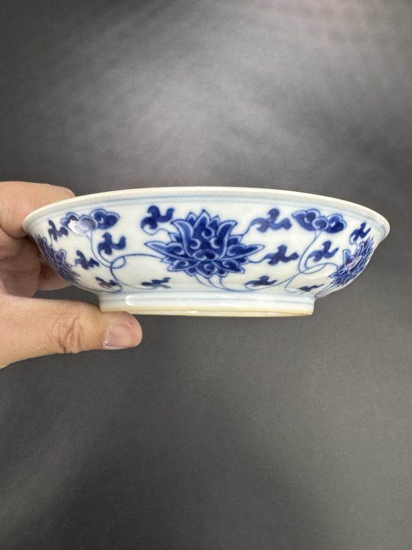 清乾隆 青花缠枝莲纹盘 - 图5
