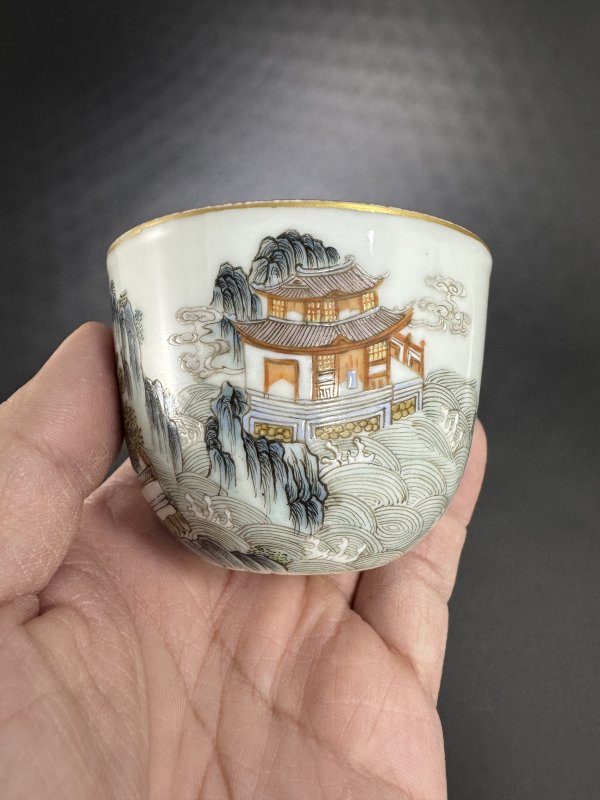 清嘉庆 粉彩山水楼阁图卧足杯 - 图3
