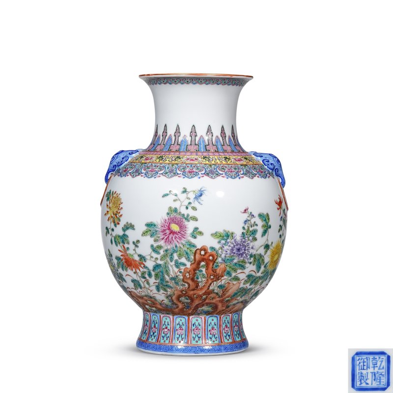 民国 粉彩洞石菊花纹铺首尊 - 图1