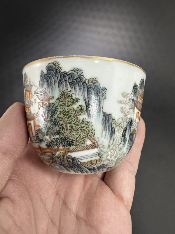 清嘉庆 粉彩山水楼阁图卧足杯 - 图4