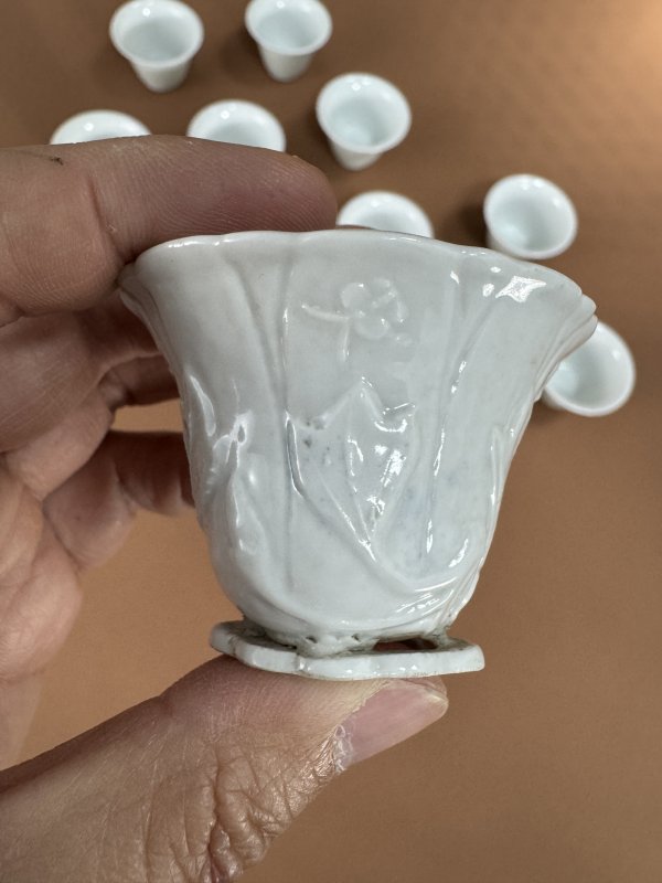 明-清 德化窑白釉花口杯、白釉铃铛杯一组十一只 - 图5