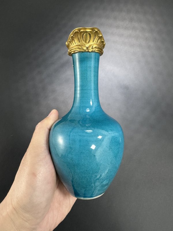 清康熙 孔雀蓝釉胆瓶 - 图4