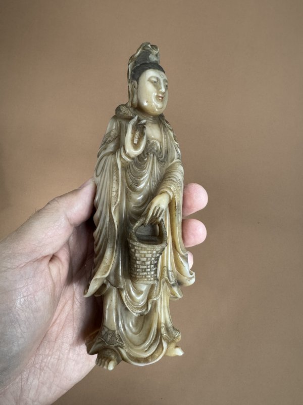 清 玉璇款寿山石白芙蓉提蓝观音 - 图3