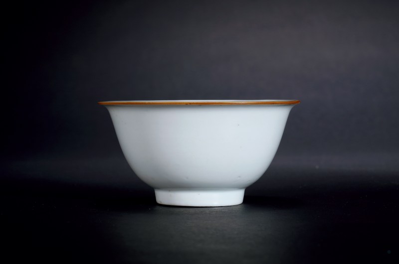 明嘉靖 白釉印花“一鹭莲科”纹杯 - 图2