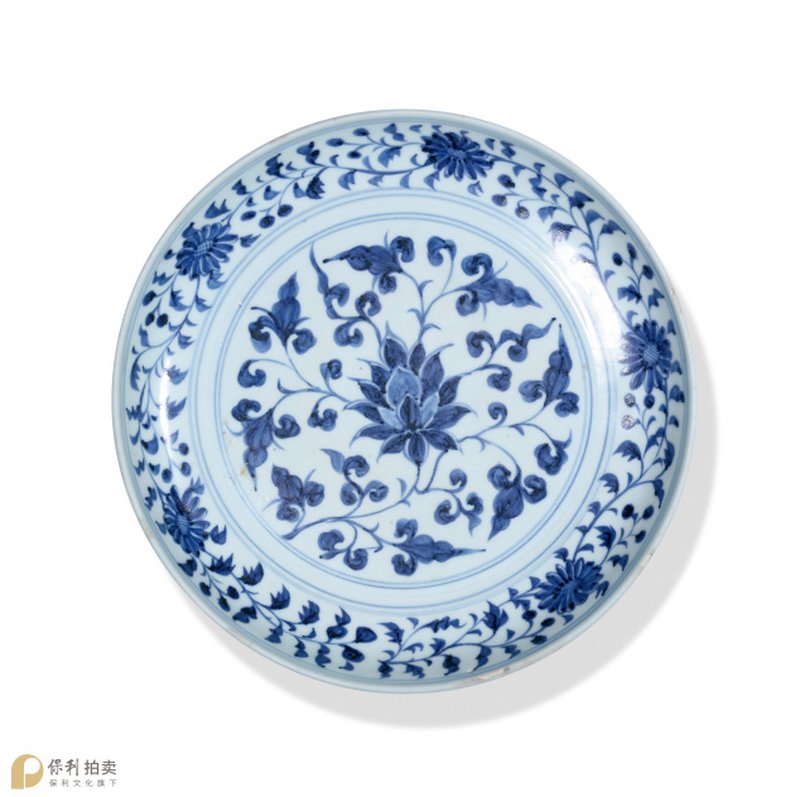 元 青花缠枝菊花配折枝莲花盘