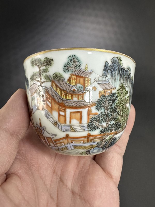 清嘉庆 粉彩山水楼阁图卧足杯 - 图5