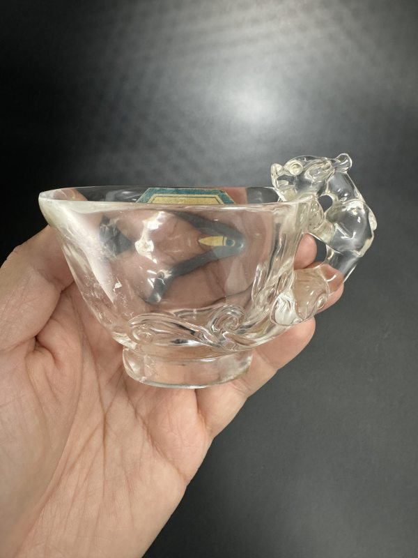 清 水晶雕螭龙纹杯 - 图3