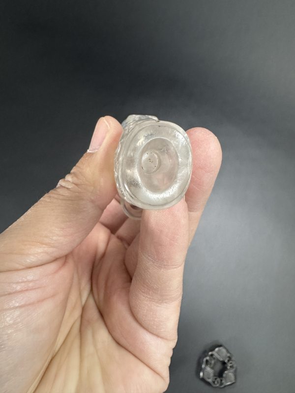 清中期 水晶雕螭龙纹炉、瓶、盒一套 - 图27