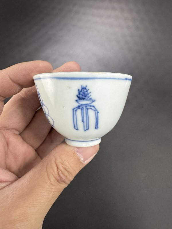 清早期 青花人物图杯 - 图3