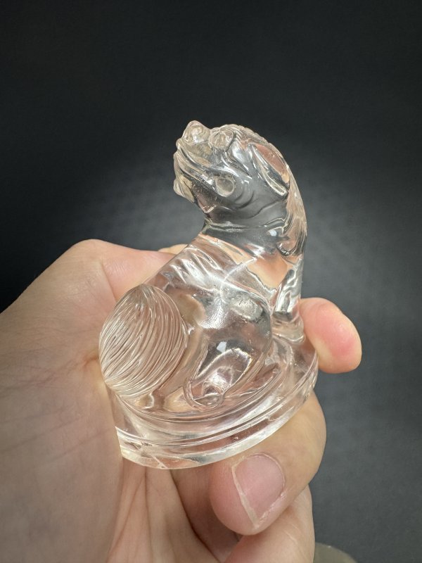清 水晶雕兽钮双耳大瓶 - 图8