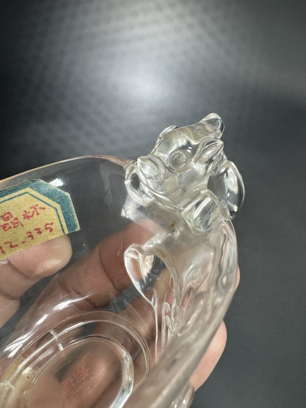 清 水晶雕螭龙纹杯 - 图4