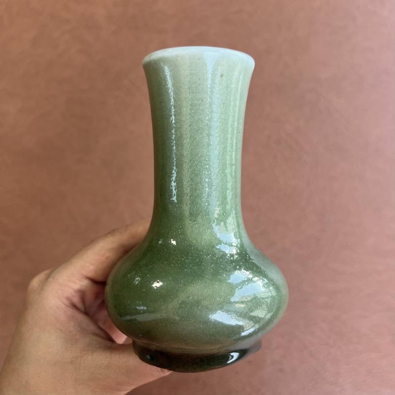 清康熙 翠青釉荸荠瓶 - 图3