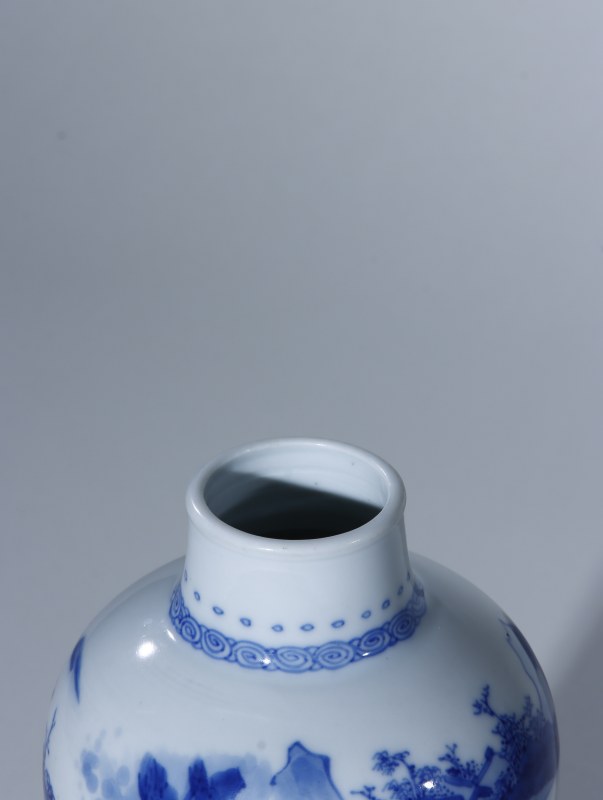 清康熙 青花山水渔家乐纹梅瓶 - 图5