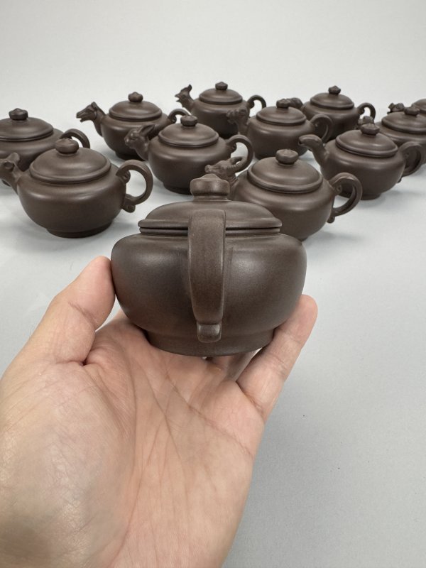 现代 吴群祥制紫泥十二生肖壶一套 - 图7