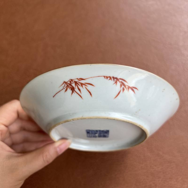 清乾隆 黄地轧道粉彩折枝花卉纹盘 - 图4
