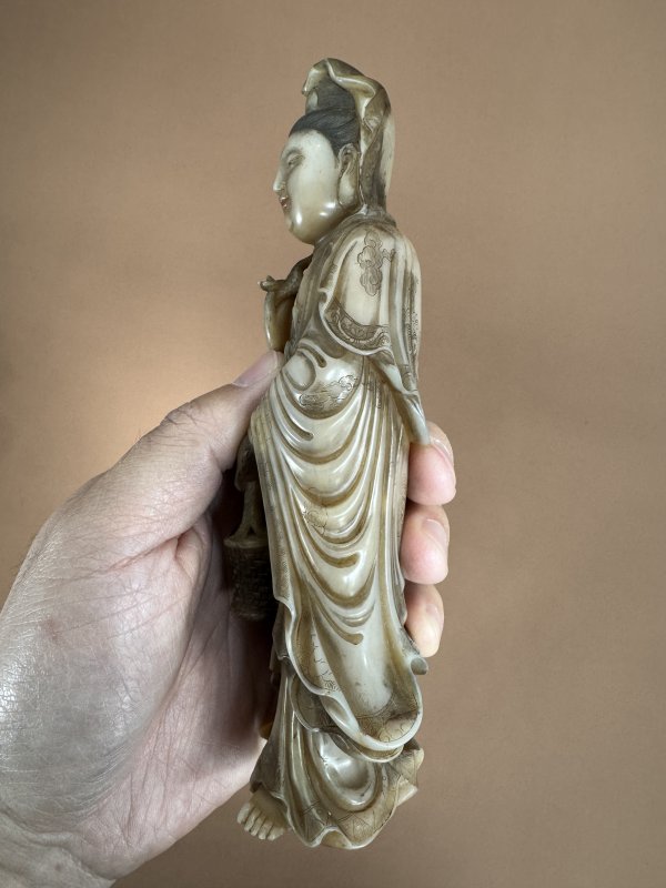 清 玉璇款寿山石白芙蓉提蓝观音 - 图7
