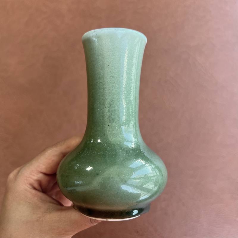 清康熙 翠青釉荸荠瓶 - 图5