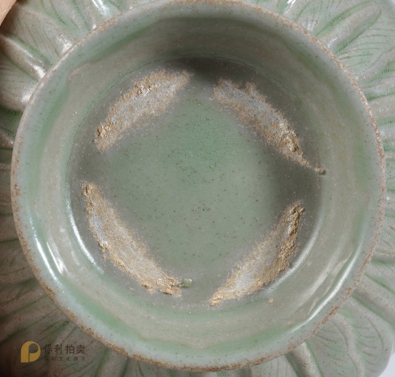 明 青釉模印刻划莲苞形水盂 - 图3