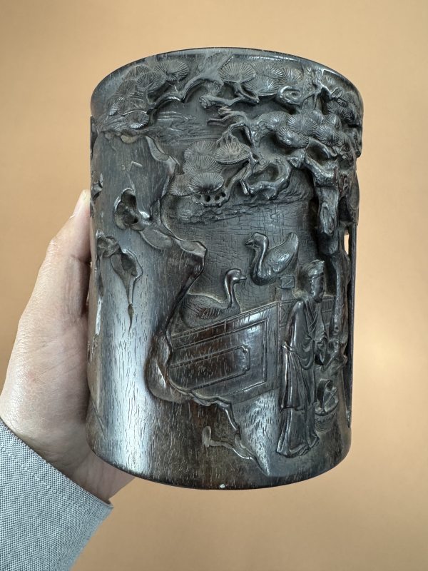 清 紫檀雕高士观景图笔筒 - 图3