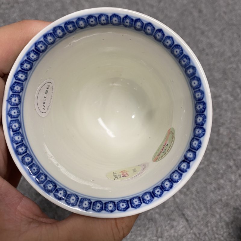 清中期 白釉模印花蝶纹铃铛杯一对 - 图17