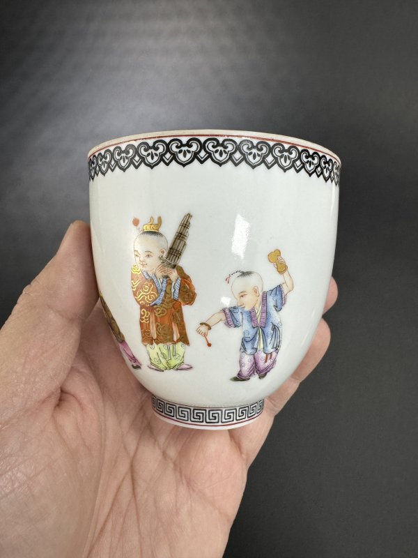 民国 仿珐琅彩婴戏图诗文薄胎杯 - 图3