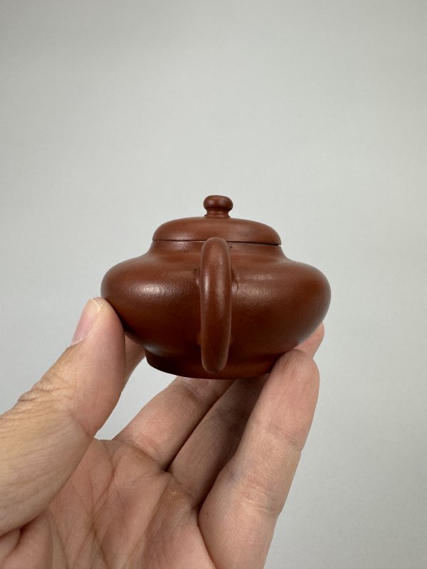 清 周发祥朱泥扁圆壶 - 图6